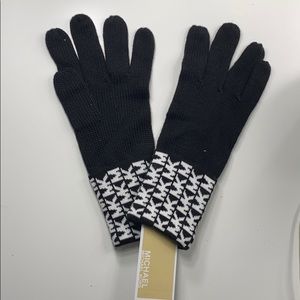 MICHAEL KORS Knitted Gloves